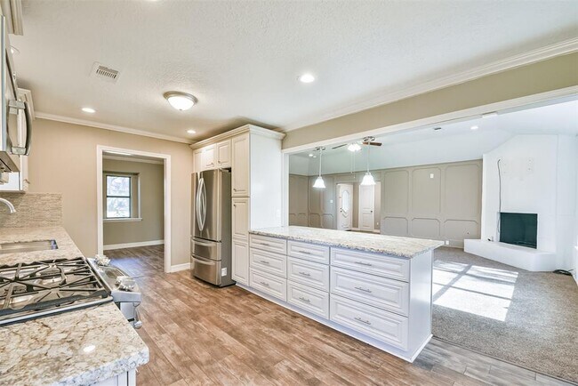 Building Photo - 4703 Ironwood Dr