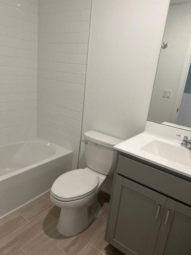 Building Photo - 4393 Hammock Grove Dr