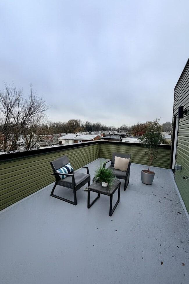 Building Photo - 178 W Seymour St