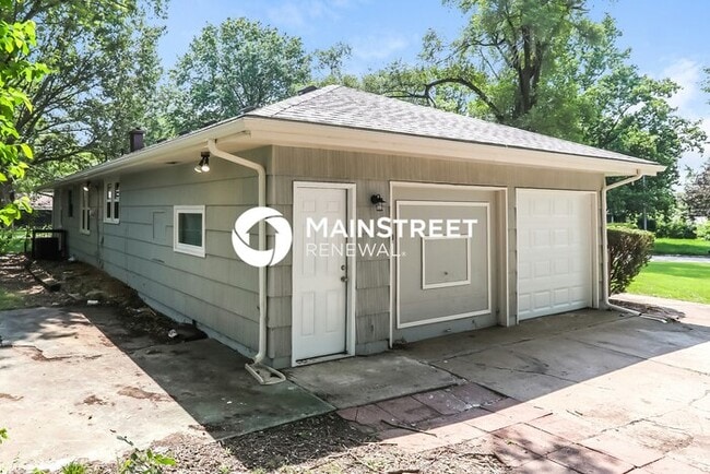 Building Photo - 3 Bedroom Pet-Friendly Home in KANSAS CITY...