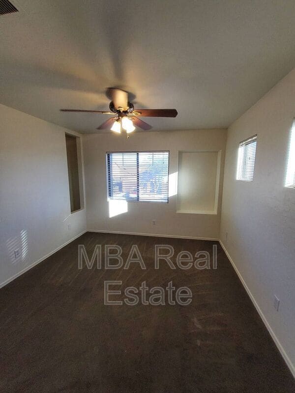 Building Photo - 5227 W Desert Ln