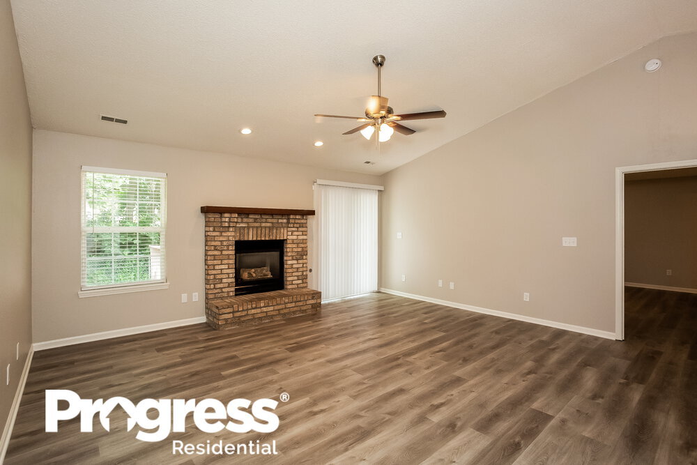 Building Photo - 8438 Kousa Dr