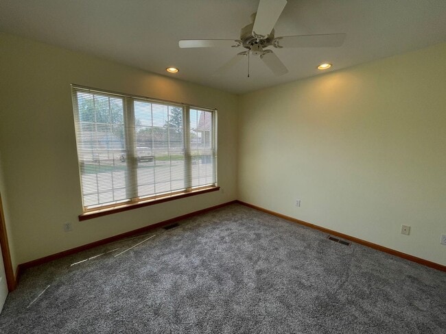 Building Photo - Two Bedroom Condo in Kalamazoo