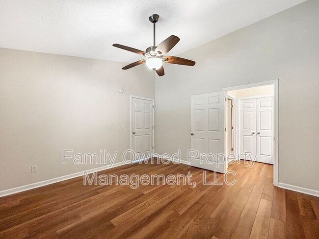 Building Photo - 112 Stewart Pl