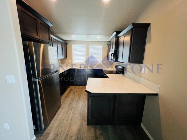 Building Photo - Great Home on Corner Lot!