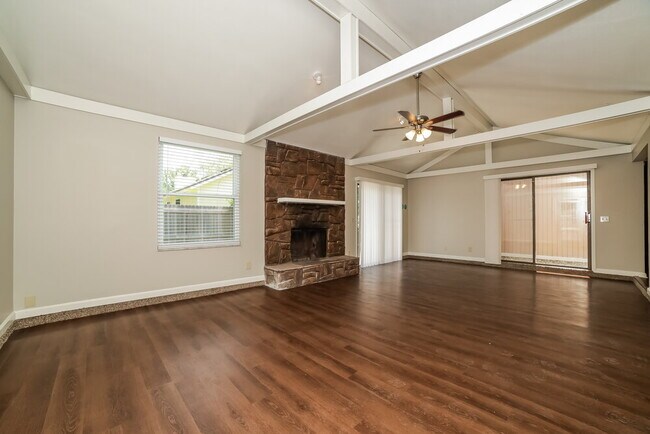 Building Photo - 10533 Docksider Dr E