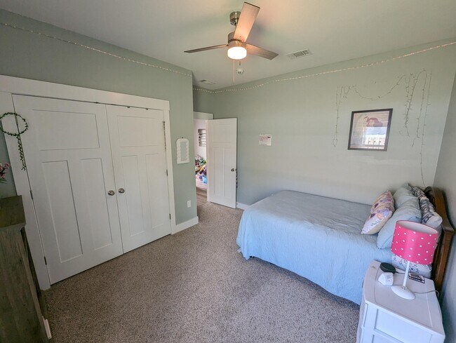 Building Photo - 6056 Forest Bay Ave