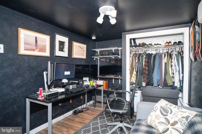 Building Photo - 1026 Morris St