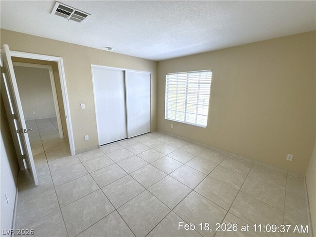 Building Photo - 501 Satin Saddle Pl