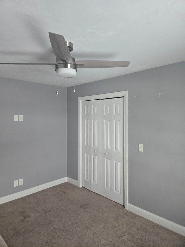 Building Photo - 182 Danielle Dr