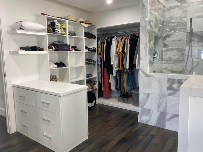 Building Photo - 3520 S Ocean Blvd