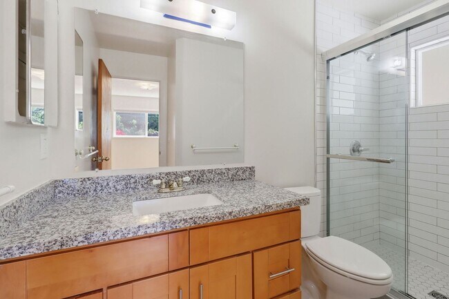 Building Photo - What a Great Home! Available Now!
