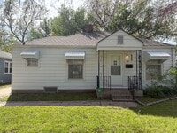 Building Photo - 1053 N Terrace