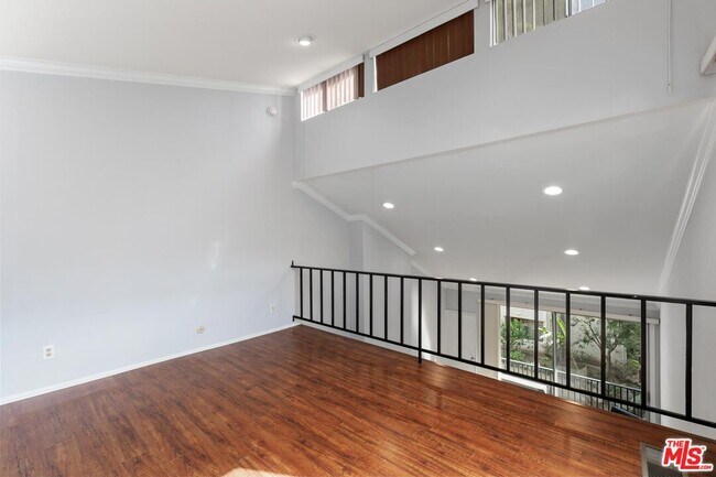 Building Photo - 5325 Newcastle Ave