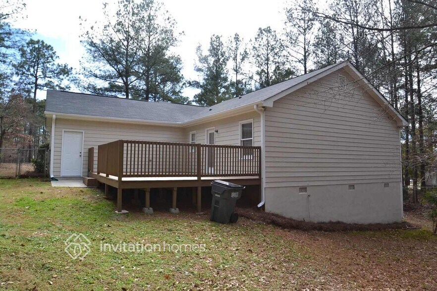 Building Photo - 1903 Atha Woods Dr