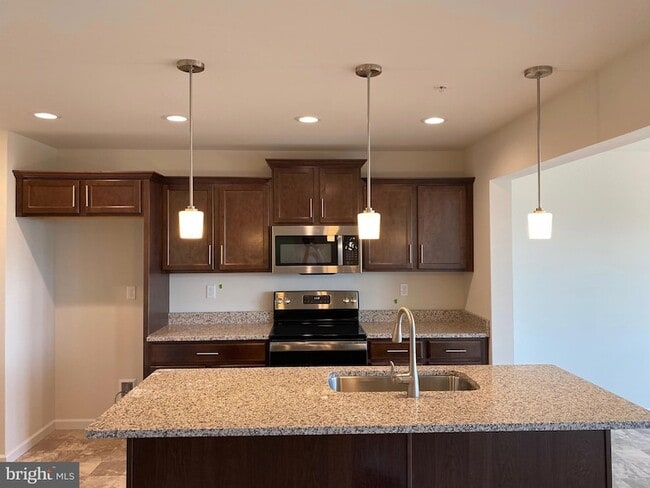 Building Photo - 1009 Blackstone Run