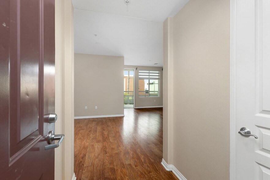 Building Photo - 12668 W Chapman Ave