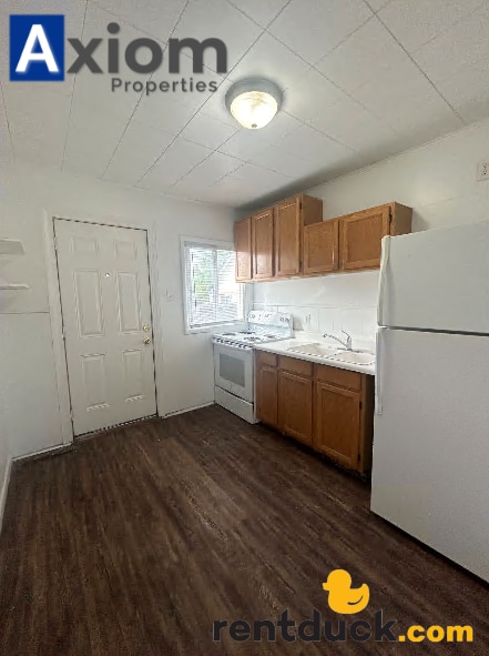 Building Photo - 217 W Sherman-