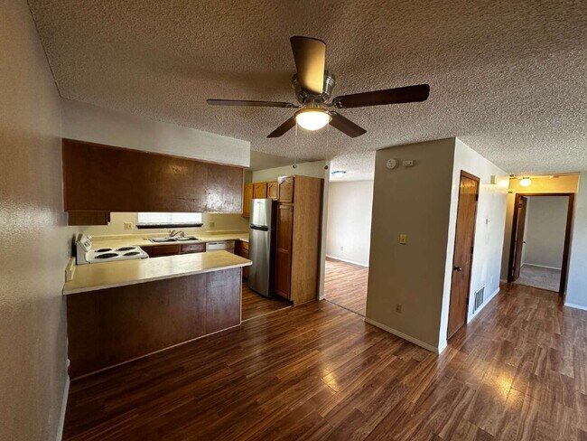 Building Photo - "Charming 2-Bed Condo Retreat in Colorado ...