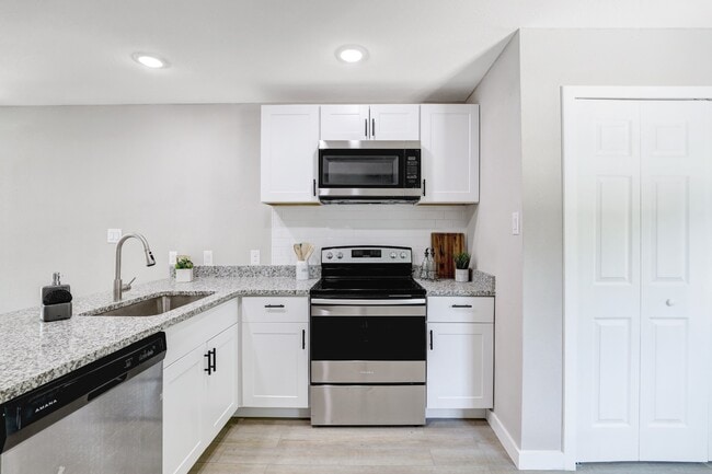 Building Photo - 775 Yucca St