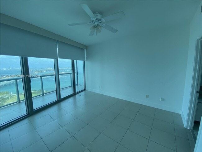 Building Photo - 888 Biscayne Blvd