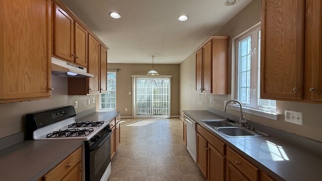 Building Photo - Somerset Ridge