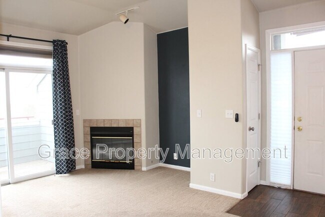 Building Photo - 8500 E Jefferson Ave