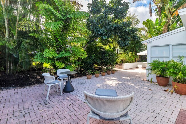 Building Photo - 439 28th St