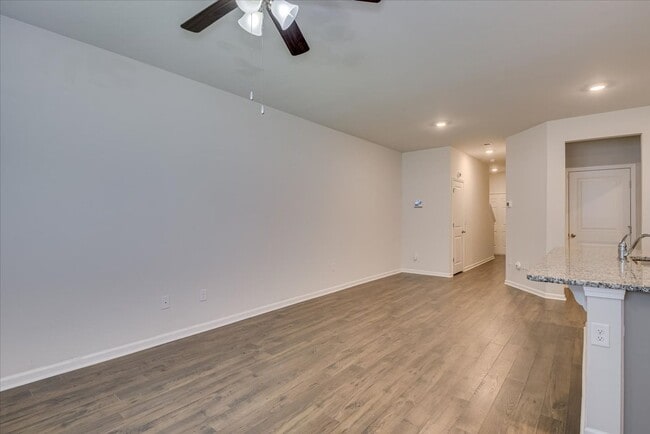 Building Photo - 846 Quaint Parish Cir