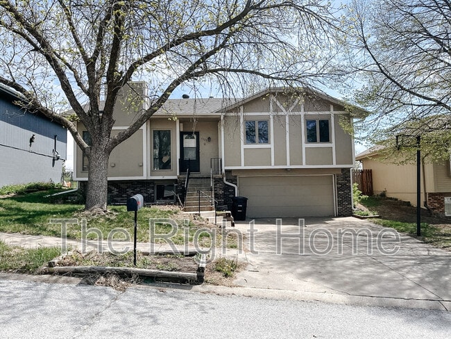 Primary Photo - 6323 N 112th Cir