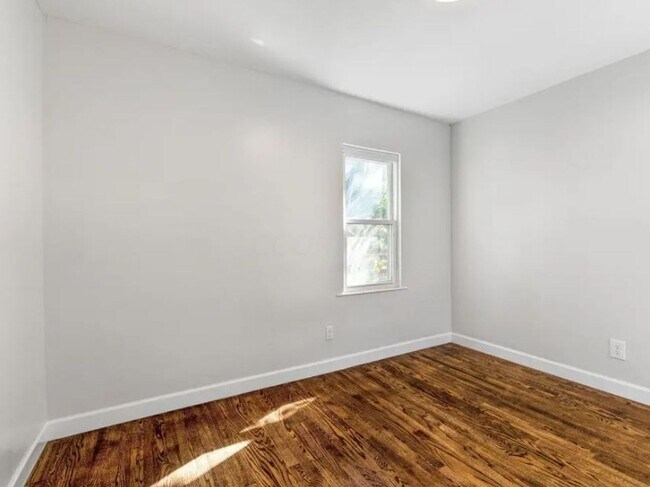 Building Photo - Cape Cod Style 4 Bedroom Home - Newly Remodeled with a Partially Finished Basement!