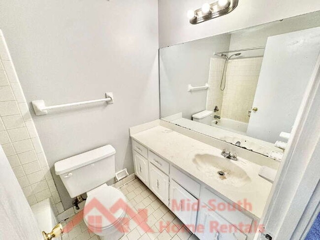 Building Photo - 3231 Ridgemont Ave