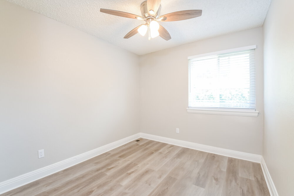 Building Photo - 17704 E Bellewood Dr