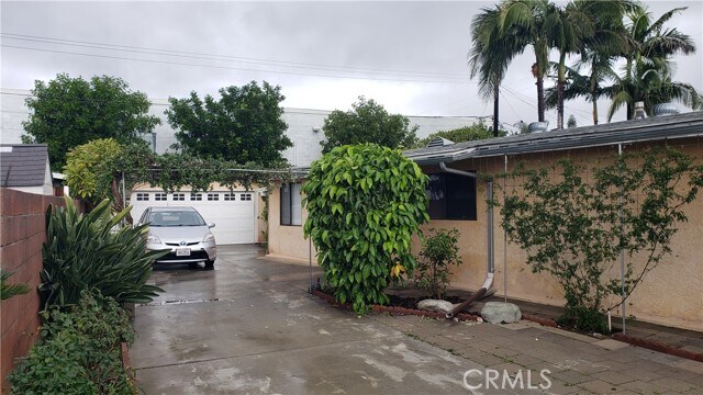 Building Photo - 15323 Nubia St