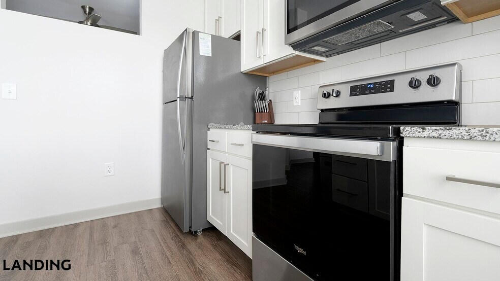 Building Photo - 340 W 25th St