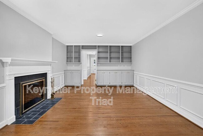 Building Photo - 2408 Hawthorne St