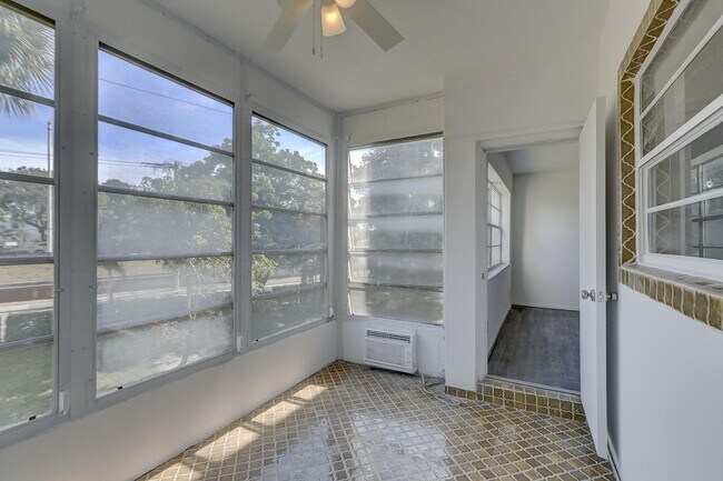 Building Photo - 5111 W Oakland Park Blvd