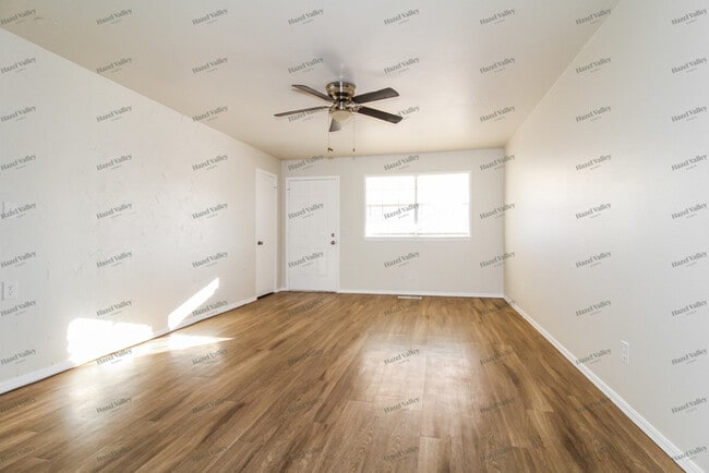 Building Photo - 301 Fay Ave