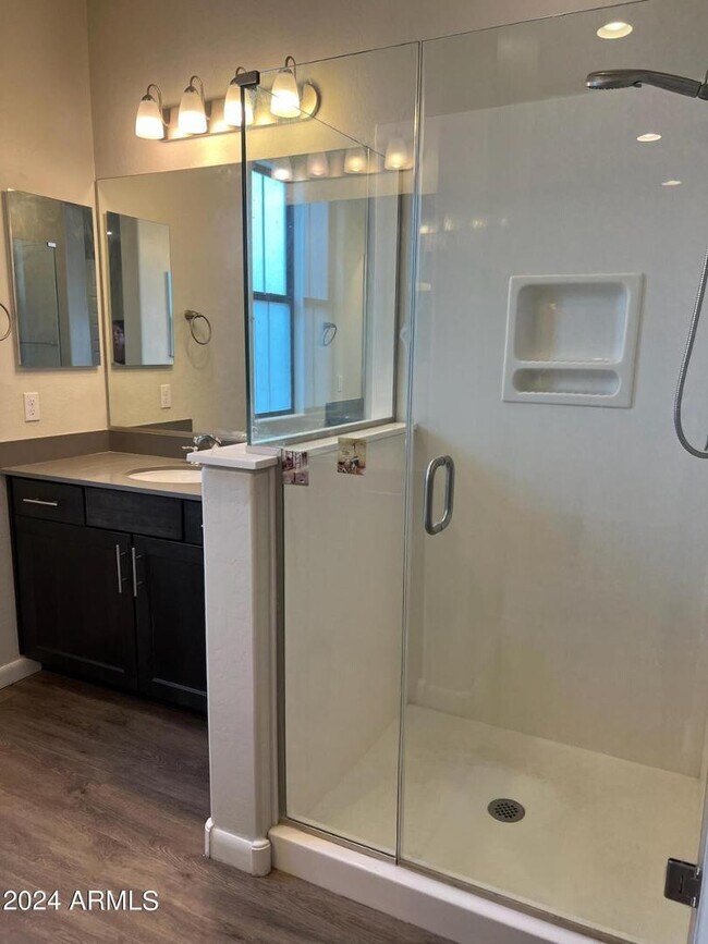 Building Photo - 2090 S Dorsey Ln