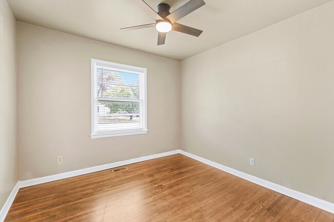 Building Photo - Charming 3-Bedroom Home Near the Rose Dist...