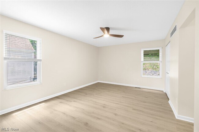 Building Photo - 1216 Waldo Way