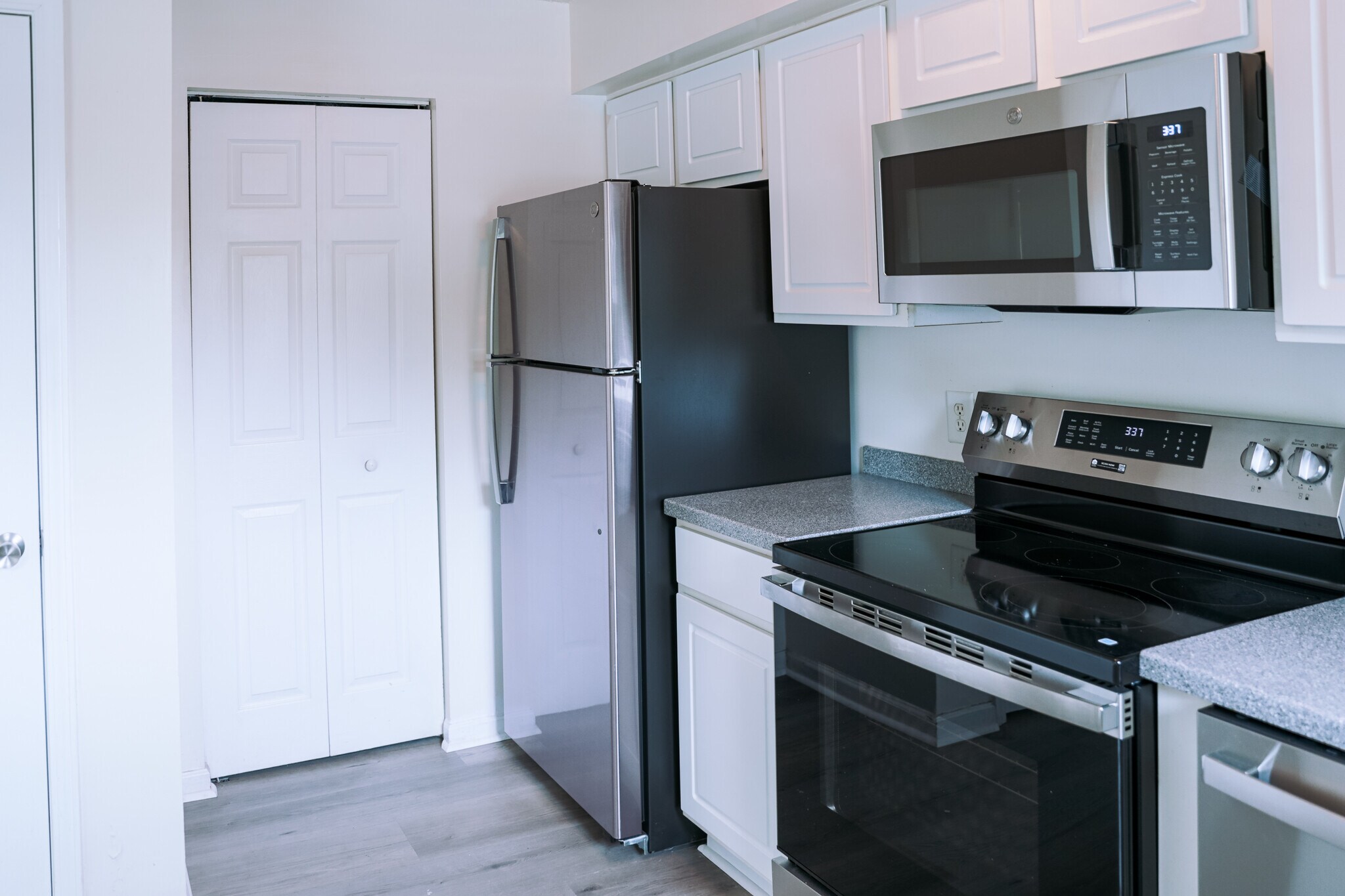 Building Photo - 41 Beri Dr