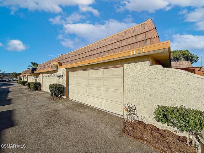 Building Photo - 4150 Lake Harbor Ln