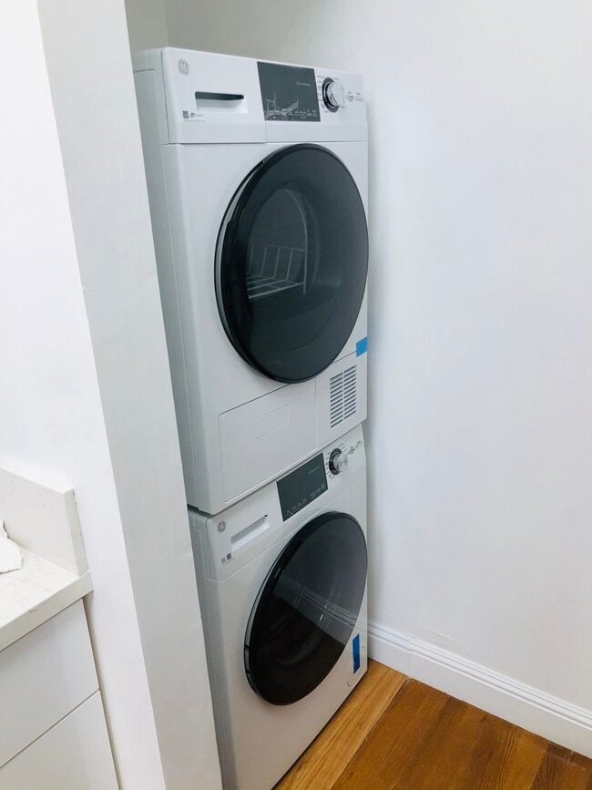 Building Photo - 1755 Filbert St