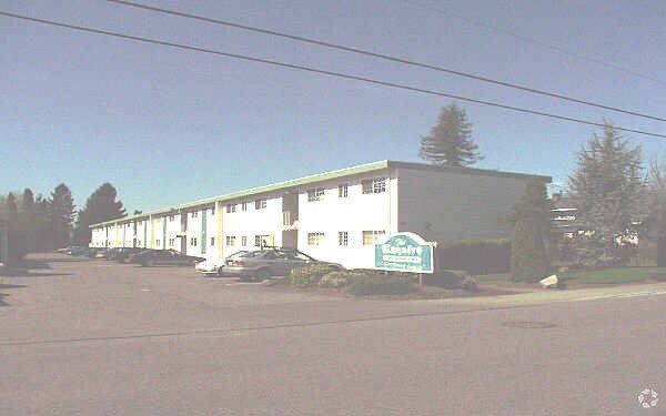 Building Photo - Esquire Apartments