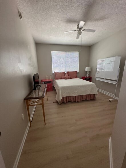 Building Photo - 9873 Baywinds Dr