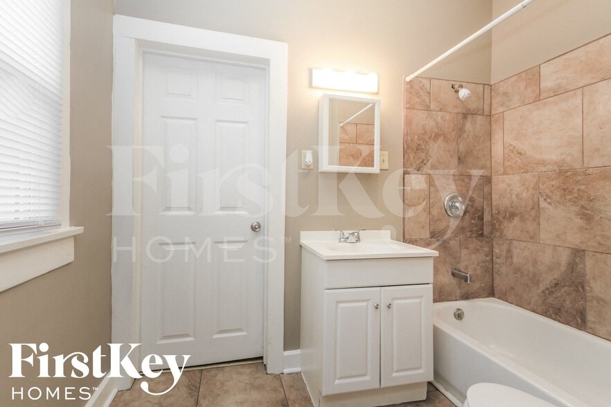 Building Photo - 2160 S Emerson Ave