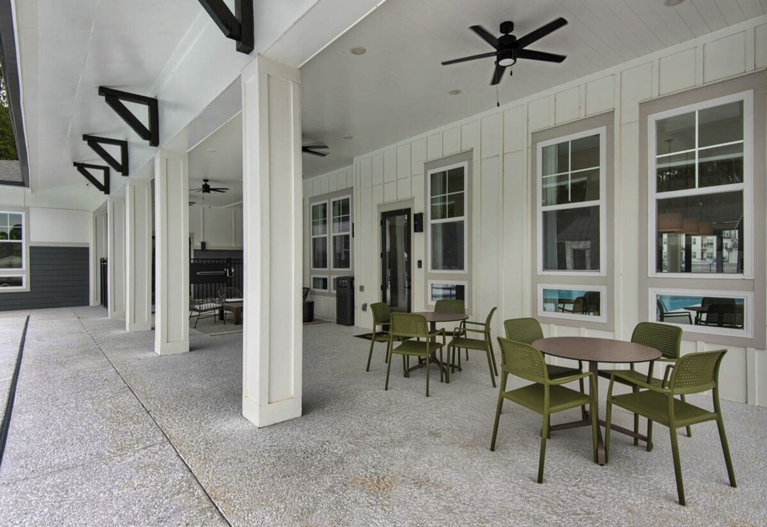 Building Photo - 14105 Epply Dr