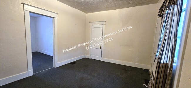 Building Photo - 404 Center Ave