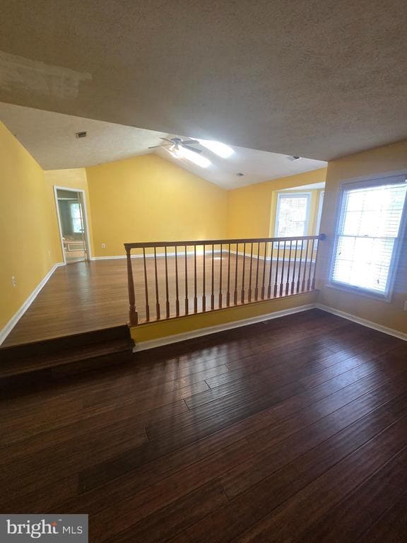 Building Photo - 3059 Southampton Dr